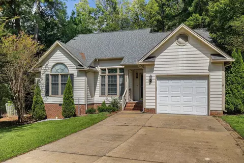 5505 Edgebury Rd, Raleigh, NC 27613
