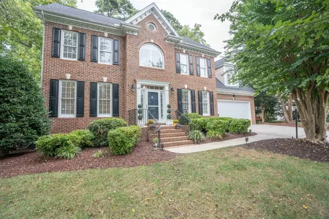 202 Wendhurst Ct, Apex, NC 27502