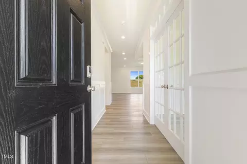 Entry Way - 341 Highview Dr #DF012, Benson, NC 27504 photo 1 of 10