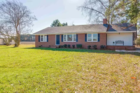 604 E Church St, Elm City, NC 27822
