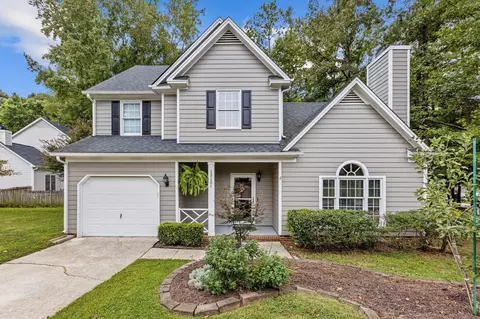 12121 Townmeade Ct, Raleigh, NC 27613