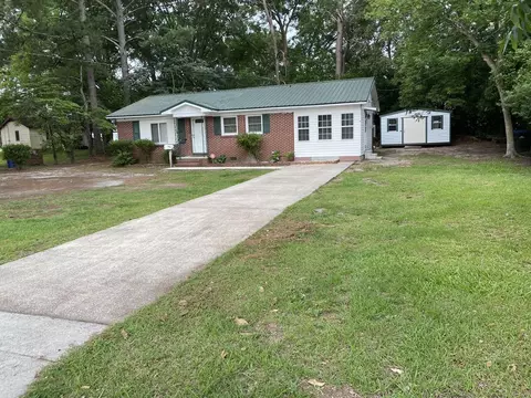 419 Stewartsville Rd, Laurinburg, NC 28352