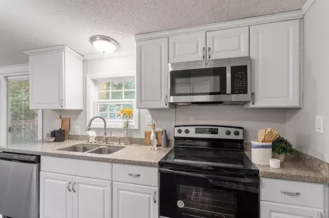8594 Creek Rd, Willow Springs, NC 27592 photo 10