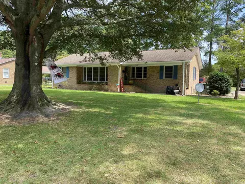 1909 Clarksville Dr, Scotland Neck, NC 27874
