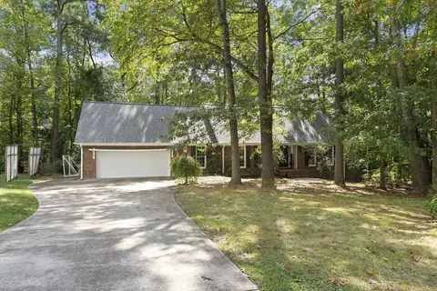 6109 Redmond Ct, Raleigh, NC 27612