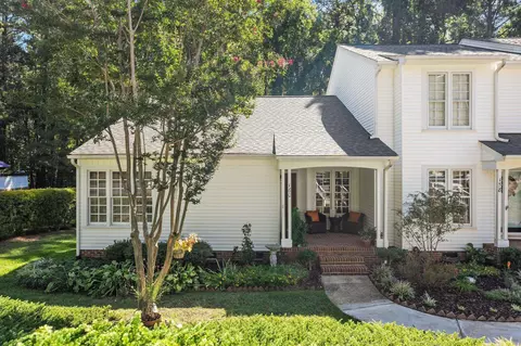 160 Greenmont Ln, Cary, NC 27511