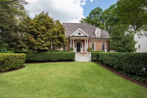 3104 White Oak Rd, Raleigh, NC 27609