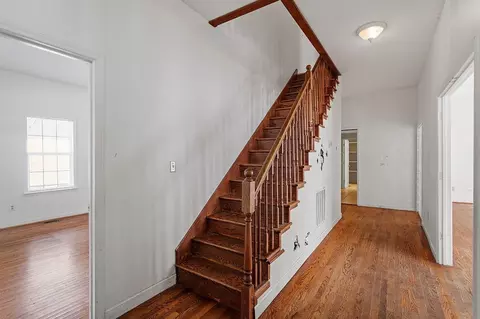 24 Dixie Trl, Raleigh, NC 27607 photo 4