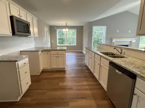 430 Touchdown Way, Benson, NC 27504 photo 4