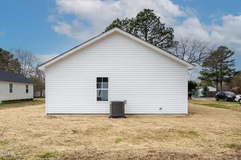 811 S 12th St, Erwin, NC 28339 photo 16