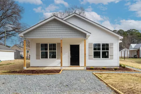 811 S 12th St, Erwin, NC 28339