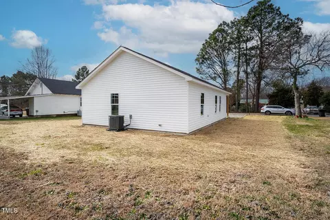 811 S 12th St, Erwin, NC 28339 photo 17