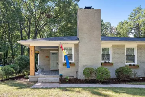 606 E Hammond St, Durham, NC 27704 photo 2