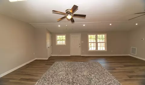 560 Covington Rd, Bunnlevel, NC 28323 photo 3