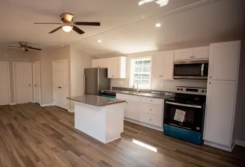 560 Covington Rd, Bunnlevel, NC 28323 photo 5
