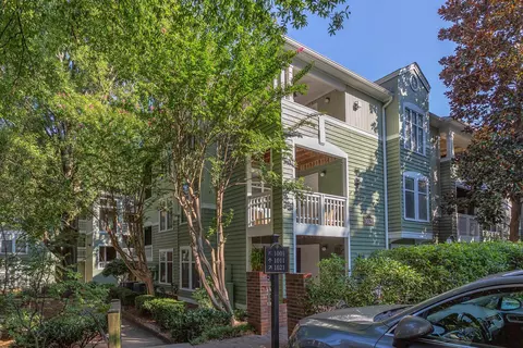 1021 Nicholwood Dr #101, Raleigh, NC 27605