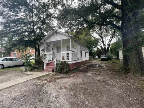 411 E Holt St, Smithfield, NC 27577 photo 2