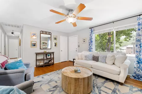 516 E Millbrook Rd, Raleigh, NC 27609 photo 4