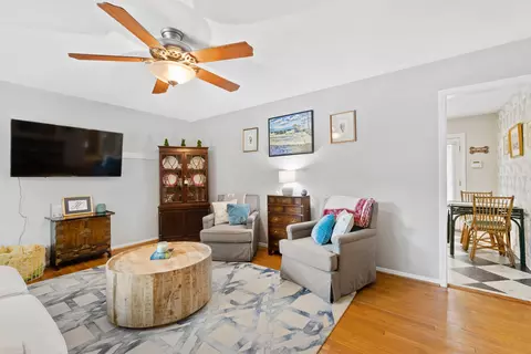 516 E Millbrook Rd, Raleigh, NC 27609 photo 6
