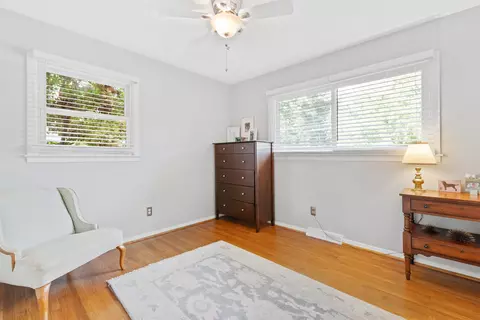 516 E Millbrook Rd, Raleigh, NC 27609 photo 17
