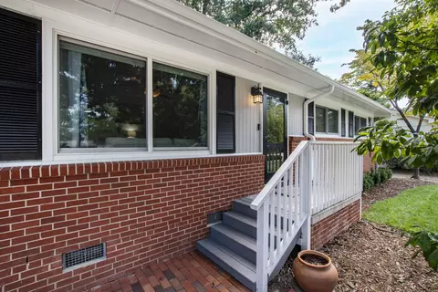 516 E Millbrook Rd, Raleigh, NC 27609 photo 3