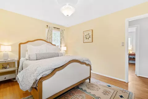 516 E Millbrook Rd, Raleigh, NC 27609 photo 13