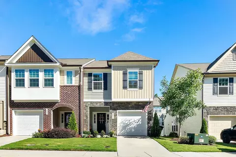 1011 Amber Shadow Dr, Durham, NC 27703
