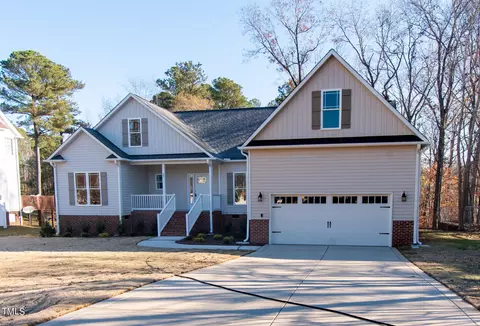 57 Waters Edge Dr, Erwin, NC 28339 photo 2