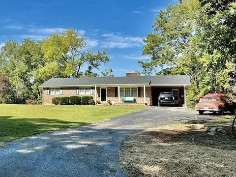 1805 Snipes Rd, Hurdle Mills, NC 27541