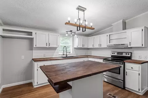 125 Blue Slate Ln, Clayton, NC 27520