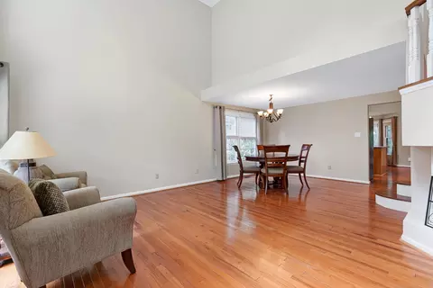 211 Covington Sq, Cary, NC 27513 photo 3