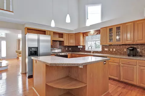 211 Covington Sq, Cary, NC 27513 photo 8