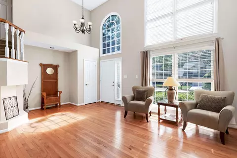 211 Covington Sq, Cary, NC 27513 photo 2