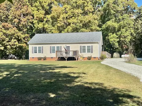 9238 Leasburg Rd, Leasburg, NC 27291