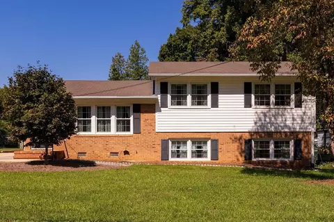 1406 Pineview Dr, Garner, NC 27529 photo 1