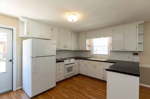 1406 Pineview Dr, Garner, NC 27529 photo 6