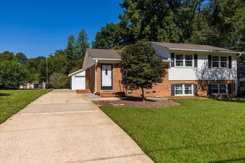 1406 Pineview Dr, Garner, NC 27529 photo 2
