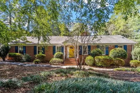3105 Cartwright Dr, Raleigh, NC 27612