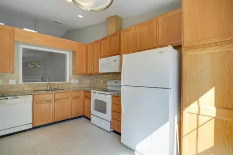 114 Breakers Pl, Cary, NC 27511 photo 9