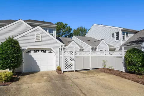 114 Breakers Pl, Cary, NC 27511 photo 2