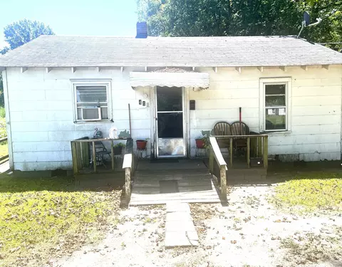 411 S Church St, Mount Olive, NC 28365