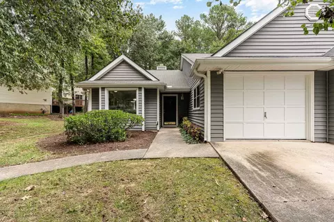 113 Standish Ct, Chapel Hill, NC 27517