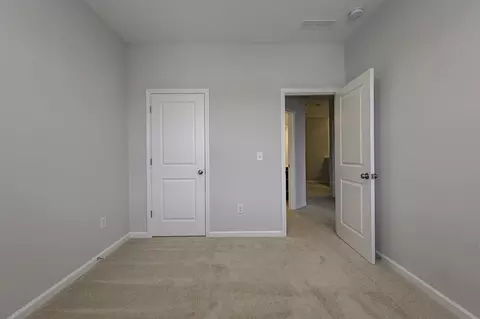 1005 Freeport Dr, Durham, NC 27703 photo 18