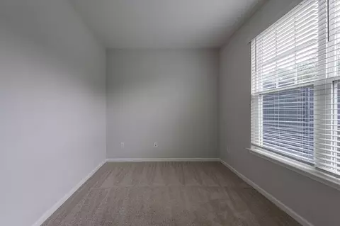 1005 Freeport Dr, Durham, NC 27703 photo 10