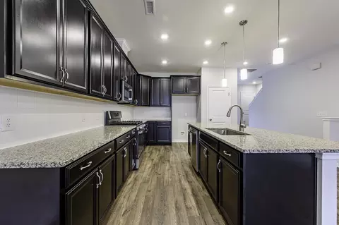 1005 Freeport Dr, Durham, NC 27703 photo 6
