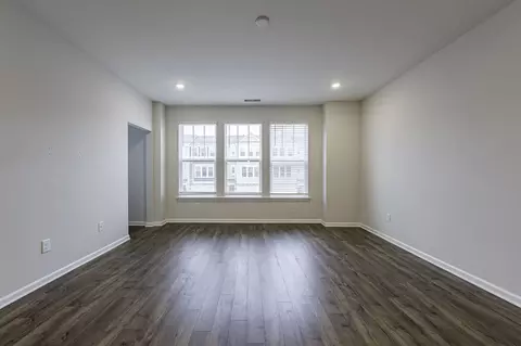 1005 Freeport Dr, Durham, NC 27703 photo 3