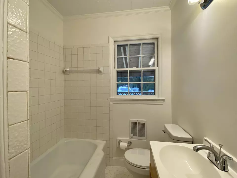  503 Lakeside Ave, Burlington, NC 27217 photo 8