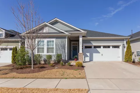 404 Midnight Moon Dr, Wendell, NC 27591