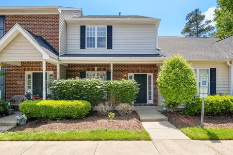 8707 Leeds Forest Ln, Raleigh, NC 27615