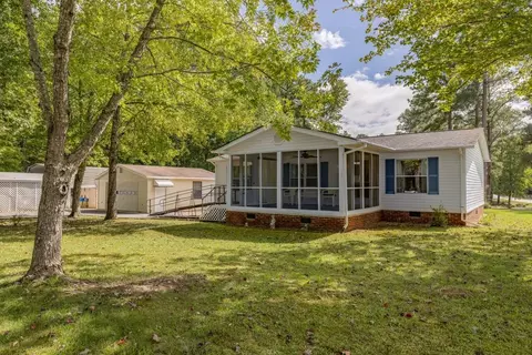 154 Thoroughfare Dr, Macon, NC 27551